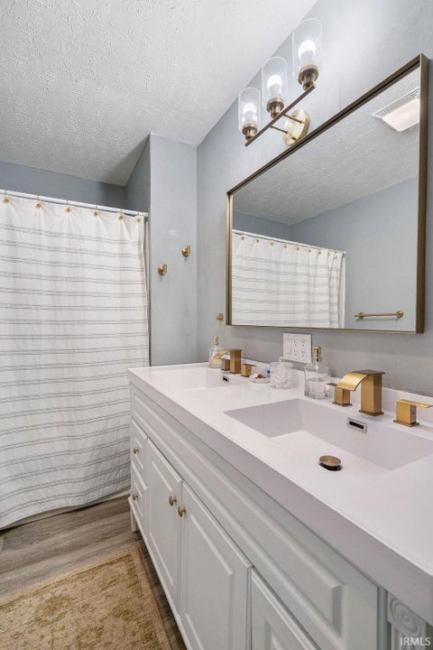 Tiny photo for 628 W WOODLAND Avenue, Kokomo, IN 46902 (MLS # 202642939)