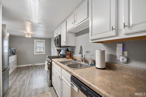 Tiny photo for 628 W WOODLAND Avenue, Kokomo, IN 46902 (MLS # 202642939)