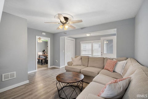 Tiny photo for 628 W WOODLAND Avenue, Kokomo, IN 46902 (MLS # 202642939)