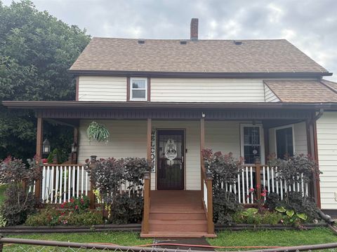 Photo of 218 West Miami Avenue, Logansport, IN 46947 (MLS # 202533572)