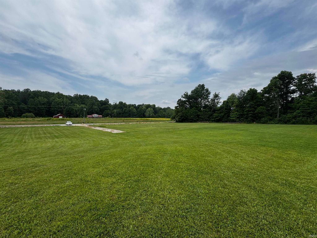 Photo of 1 E Calvertville Road, Bloomfield, IN 47424 (MLS # 202619081)
