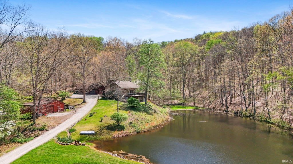 Photo of 3081 Bear Wallow Hill Road, Nashville, IN 47448 (MLS # 202613975)
