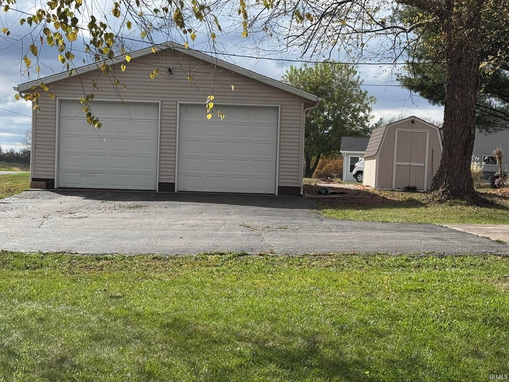 Photo of 3663 White Road, Spencer, IN 47460 (MLS # 202544492)