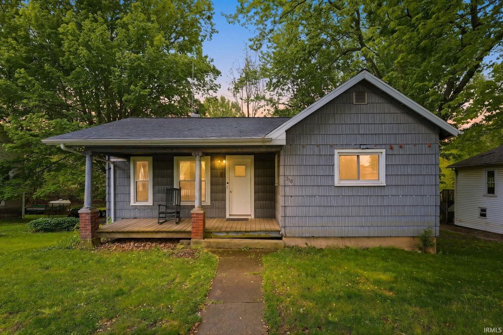 Photo of 210 E North Street, Larwill, IN 46764 (MLS # 202617593)
