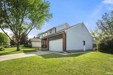 Tiny photo for 214 Mccutcheon Drive, Lafayette, IN 47909 (MLS # 202517308)