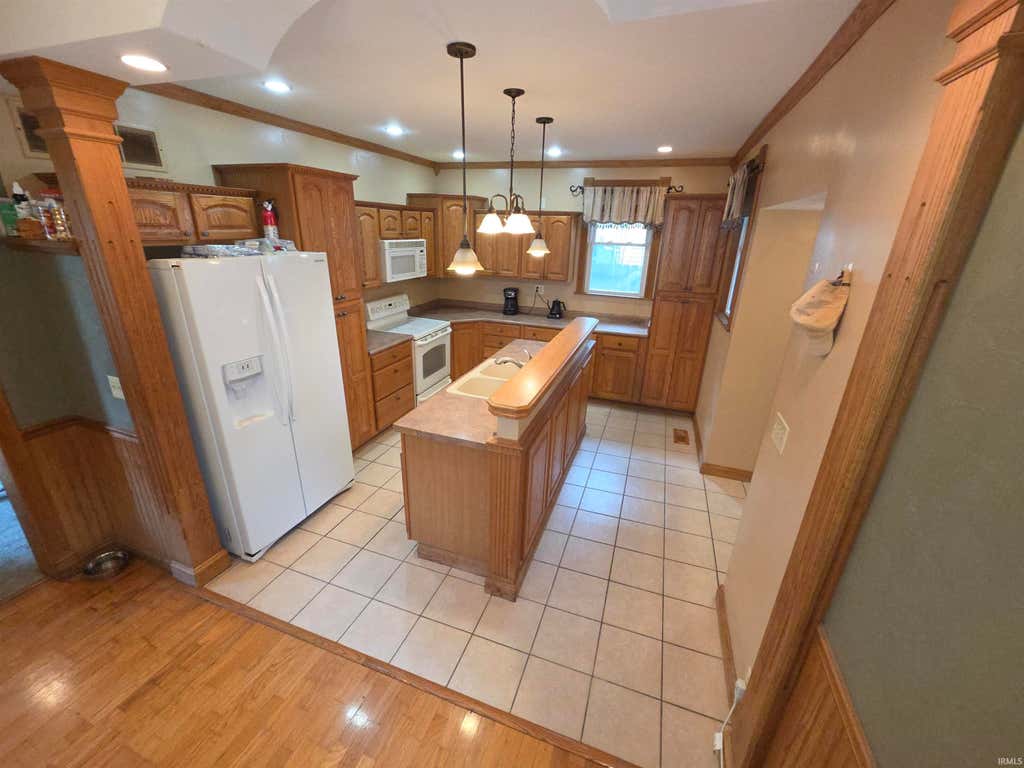 Photo of 515 S Washington Street, Kokomo, IN 46901 (MLS # 202630921)
