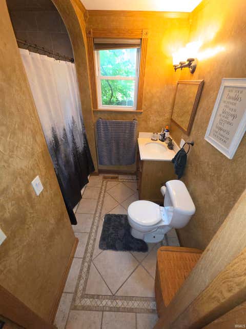 Tiny photo for 515 S Washington Street, Kokomo, IN 46901 (MLS # 202630921)
