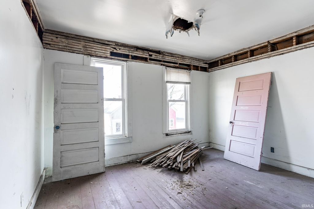 Photo of 1304 Union Street, Fort Wayne, IN 46802 (MLS # 202600583)