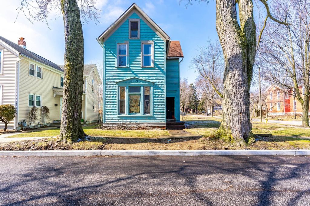 Photo of 1304 Union Street, Fort Wayne, IN 46802 (MLS # 202600583)