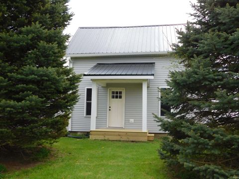 Tiny photo for 1713 E 1500 N, Macy, IN 46951 (MLS # 202614492)