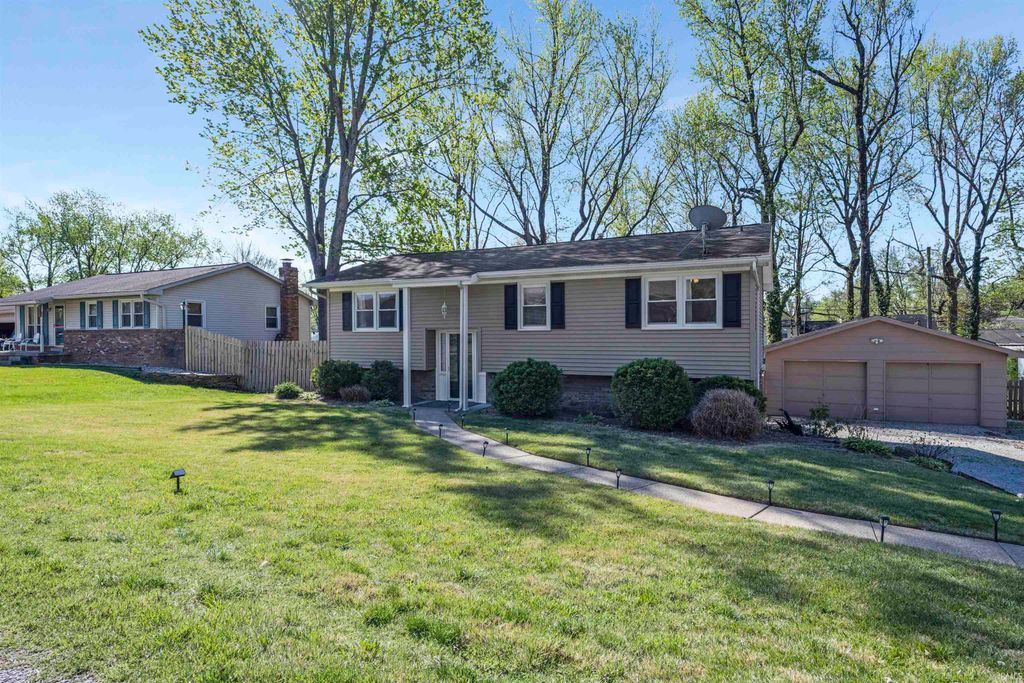 Photo of 7433 Acorn Drive, Newburgh, IN 47630 (MLS # 202611855)