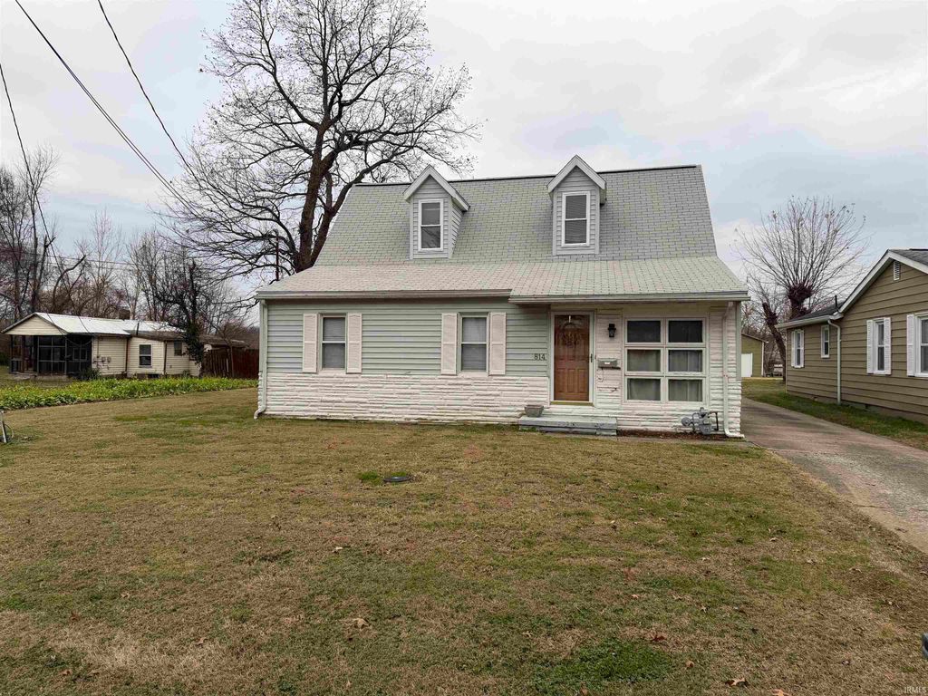 Photo of 814 Prosperity Avenue, Evansville, IN 47713 (MLS # 202547952)