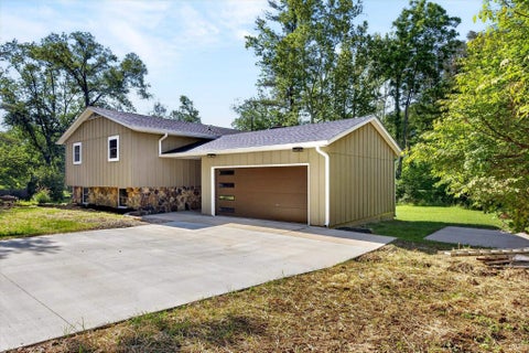 Tiny photo for 2102 E Wimbleton Lane, Bloomington, IN 47401 (MLS # 202621253)