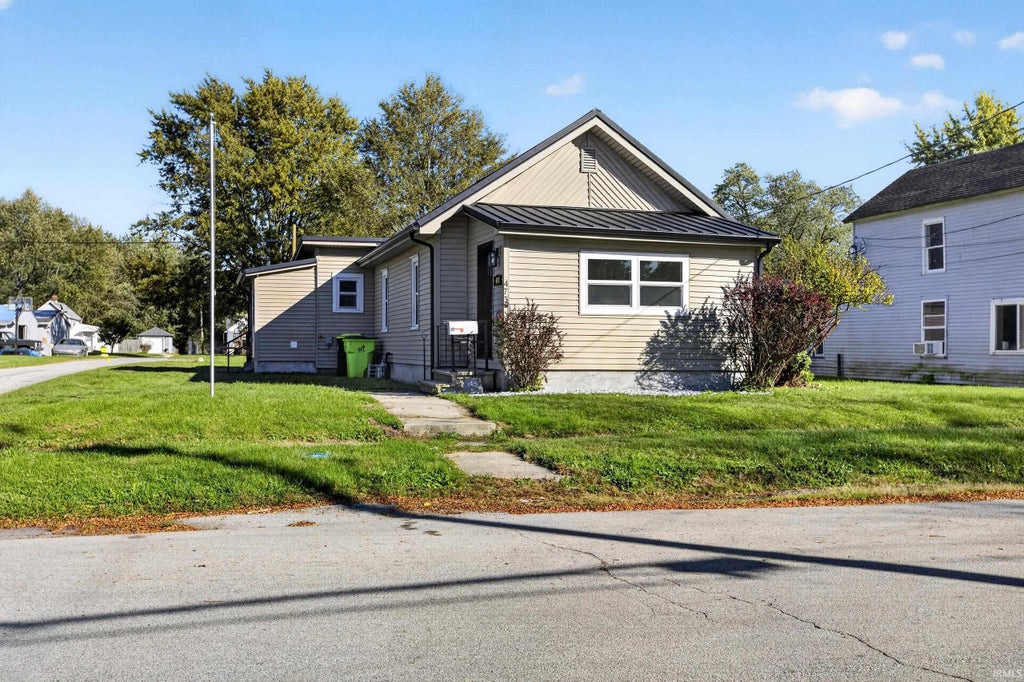 Photo of 473 Swan Street, Huntington, IN 46750 (MLS # 202643320)
