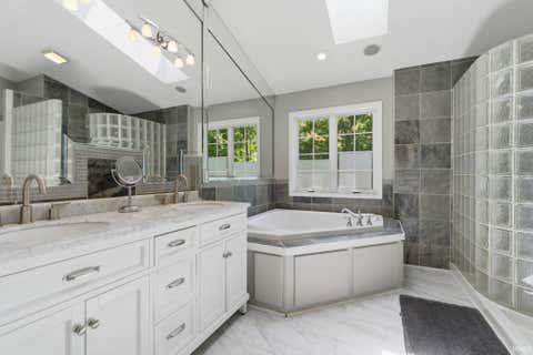 Tiny photo for 50905 Persimmon Drive, South Bend, IN 46628 (MLS # 202620516)