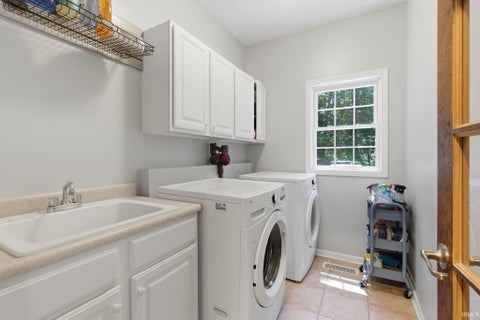 Tiny photo for 50905 Persimmon Drive, South Bend, IN 46628 (MLS # 202620516)