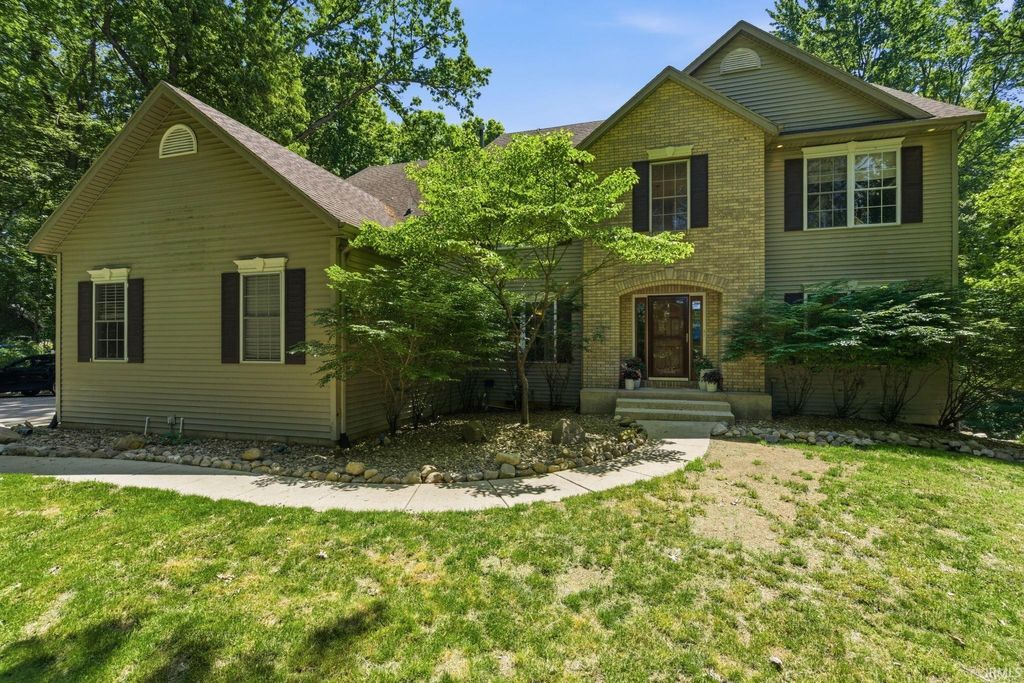 Photo of 50905 Persimmon Drive, South Bend, IN 46628 (MLS # 202620516)