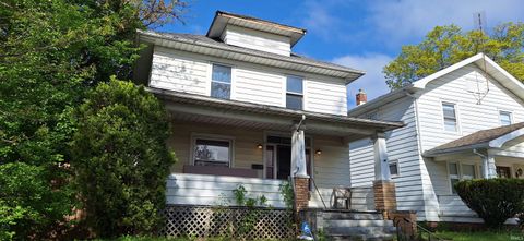 Photo of 3310 Harrison Street, Fort Wayne, IN 46802 (MLS # 202619919)