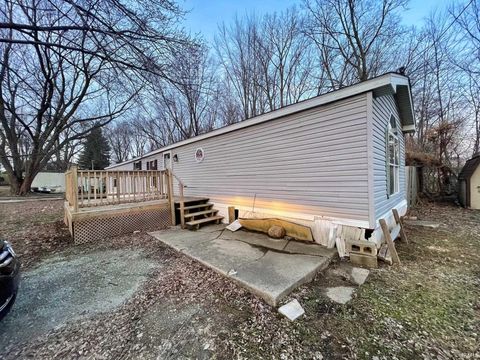 Tiny photo for 8594 S Yellow View Lane, Claypool, IN 46539 (MLS # 202616171)