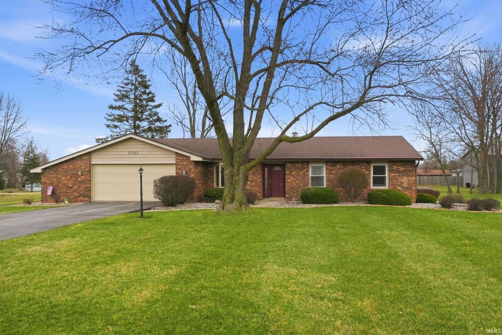 Photo of 5332 Kruse Drive, Fort Wayne, IN 46818 (MLS # 202608010)