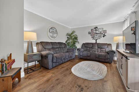 Tiny photo for 4557 E Division Road, Logansport, IN 46947 (MLS # 202634656)
