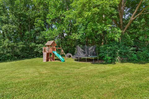Tiny photo for 4557 E Division Road, Logansport, IN 46947 (MLS # 202634656)