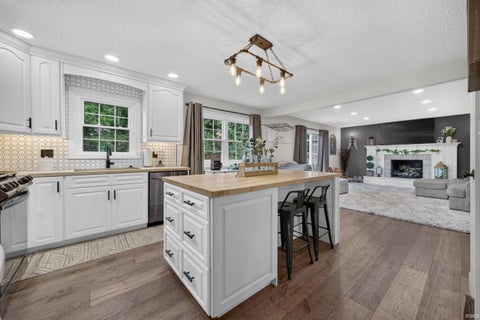 Tiny photo for 4557 E Division Road, Logansport, IN 46947 (MLS # 202634656)