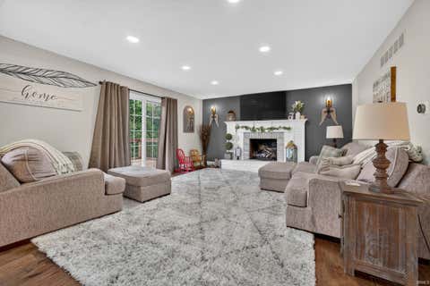 Tiny photo for 4557 E Division Road, Logansport, IN 46947 (MLS # 202634656)
