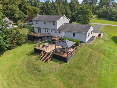 Tiny photo for 4557 E Division Road, Logansport, IN 46947 (MLS # 202634656)