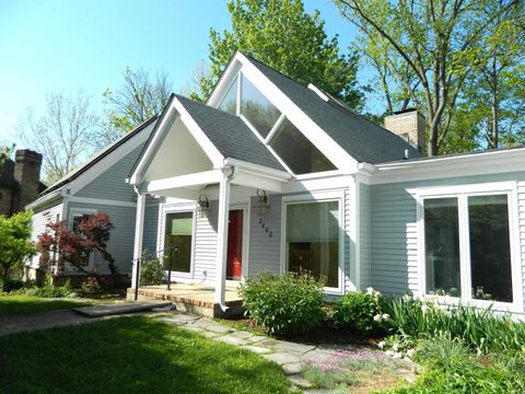 Photo of 2000 S Crandall Court, Bloomington, IN 47401 (MLS # 202614177)