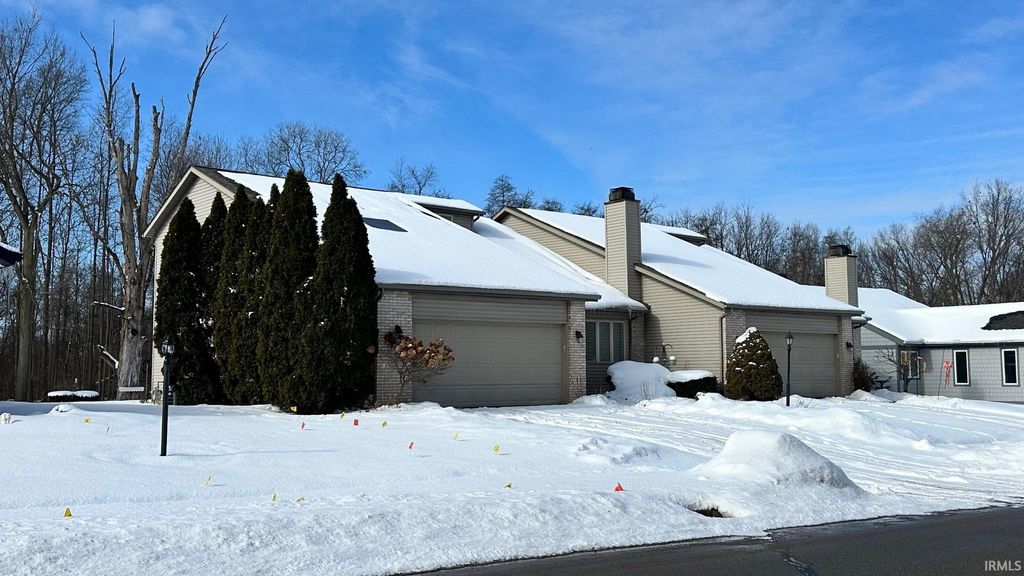 Photo of 3527 Bent Oak Trail, Elkhart, IN 46517 (MLS # 202604099)