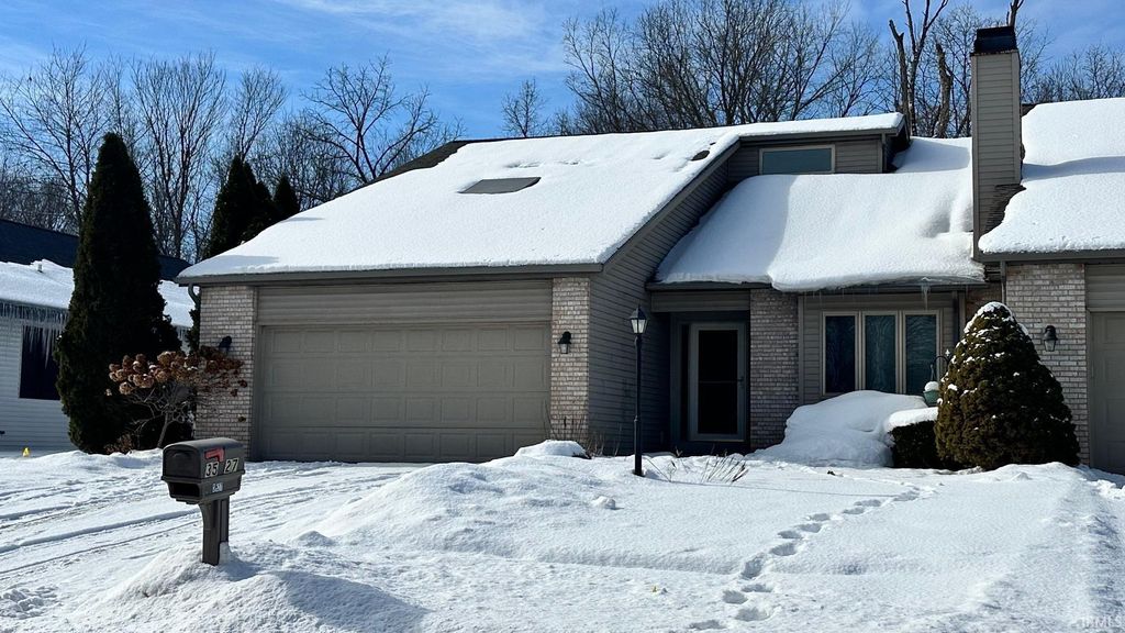 Photo of 3527 Bent Oak Trail, Elkhart, IN 46517 (MLS # 202604099)