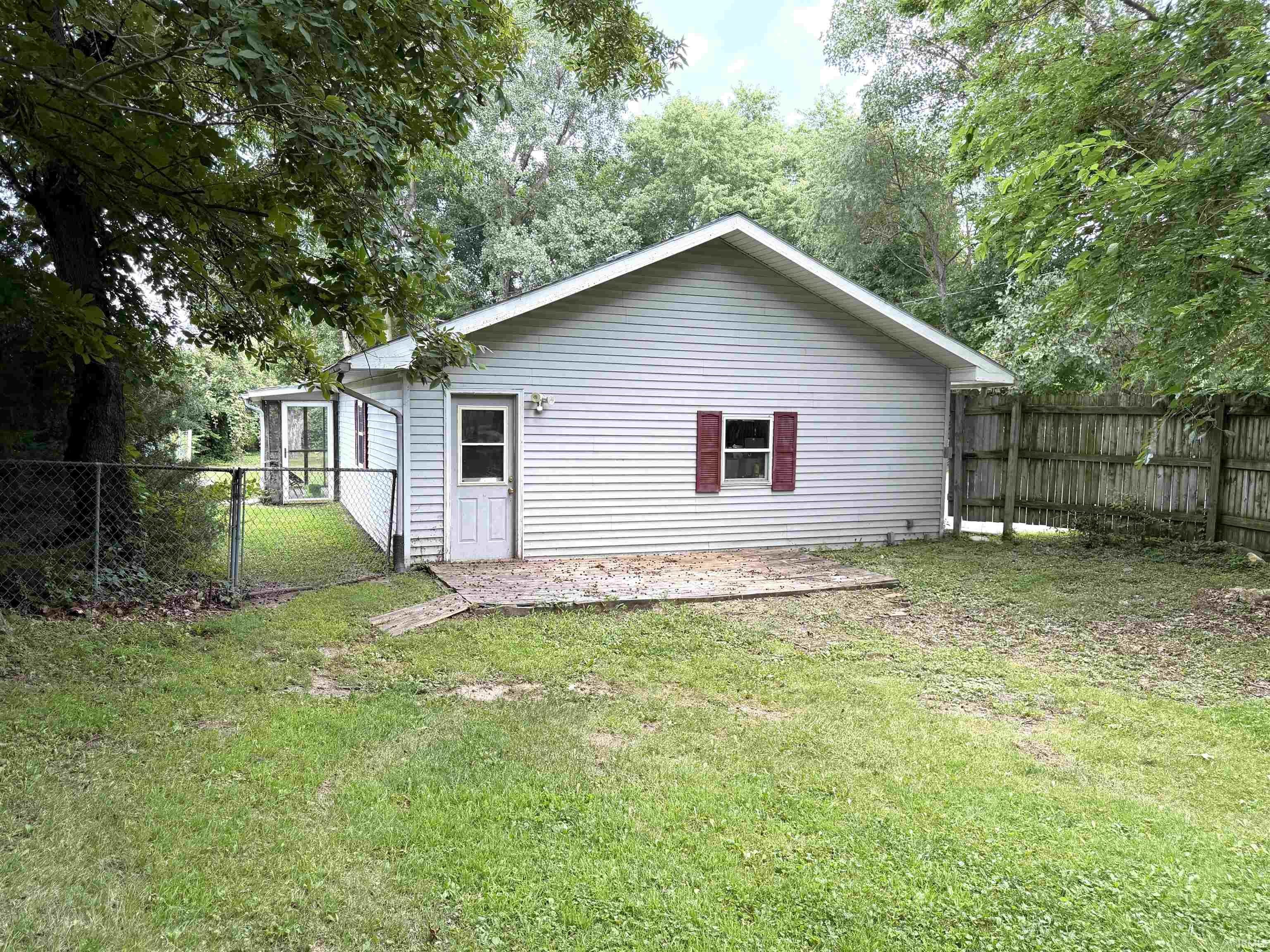 3897 N State Road 47