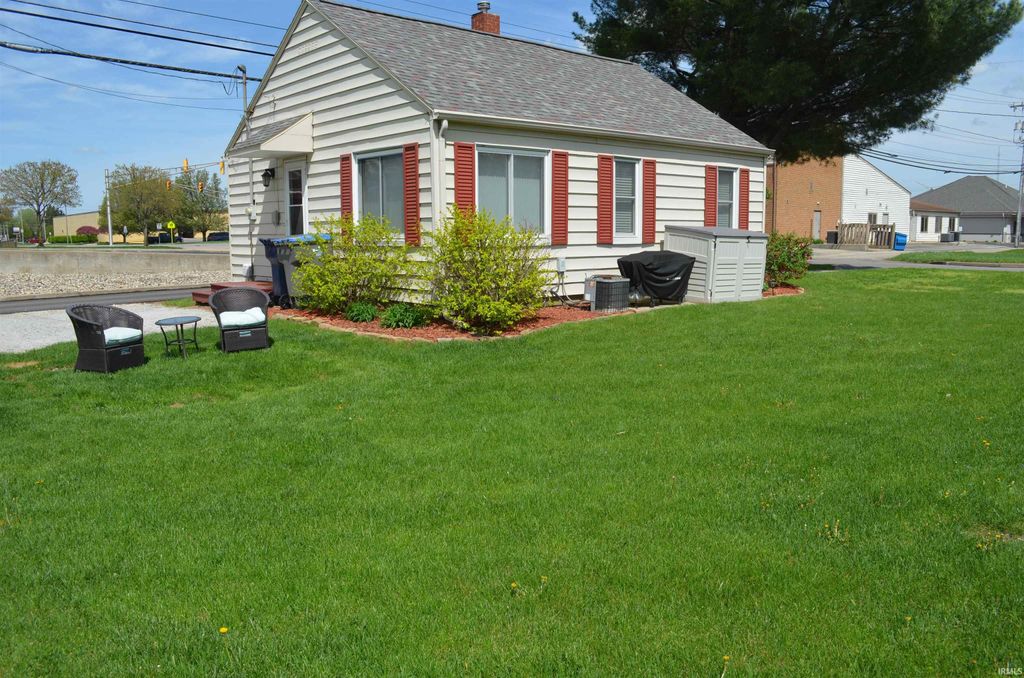 Photo of 114 S Harrison Street, Warsaw, IN 46580 (MLS # 202615818)