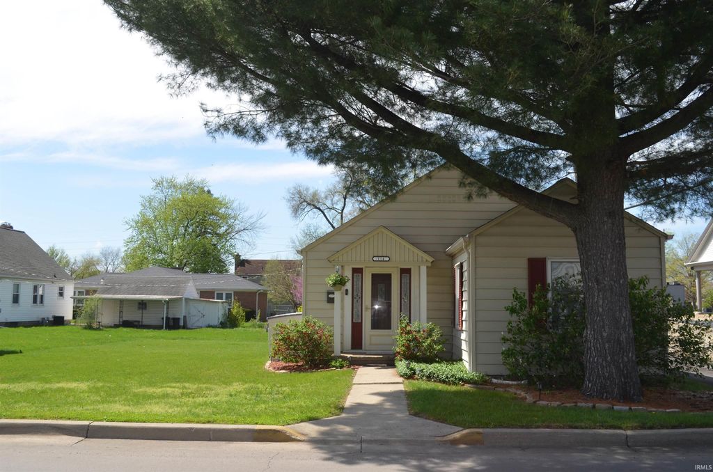 Photo of 114 S Harrison Street, Warsaw, IN 46580 (MLS # 202615818)