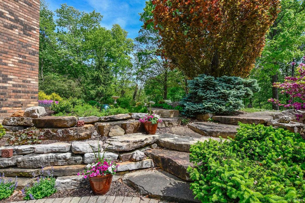 Photo of 9908 Fischer Road, Evansville, IN 47720 (MLS # 202615081)