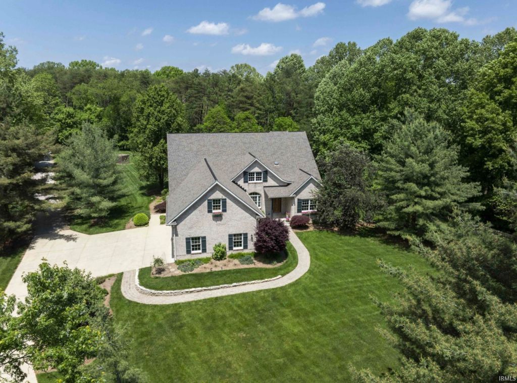 Photo of 9950 S Tailwater Drive, Bloomington, IN 47401 (MLS # 202606276)