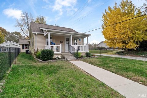 Photo of 1012 S Center Street, Fort Branch, IN 47648 (MLS # 202545361)