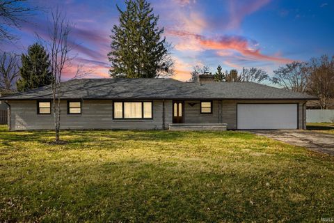 Photo of 18 Kohl Court, Lafayette, IN 47909 (MLS # 202607955)