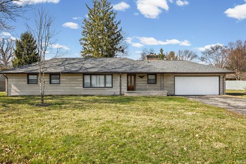 Tiny photo for 18 Kohl Court, Lafayette, IN 47909 (MLS # 202607955)
