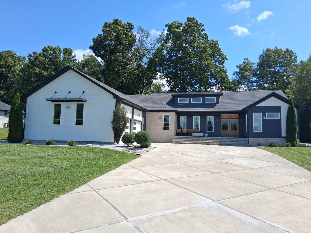 Photo of 419 Summer Lake Drive, Bedford, IN 47421 (MLS # 202634578)