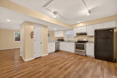 Tiny photo for 3381 S Oaklawn Circle, Bloomington, IN 47401 (MLS # 202624820)