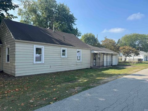 Tiny photo for 2327 N Bell Street, Kokomo, IN 46901 (MLS # 202538521)