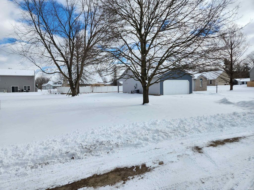 Photo of 4338 Knoll Road, Fort Wayne, IN 46809 (MLS # 202603313)