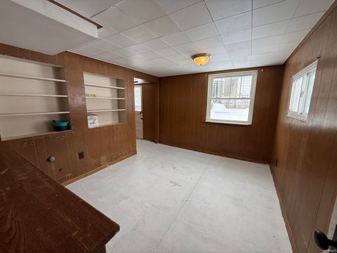 Tiny photo for 219 W Washington Street, Oakland City, IN 47660 (MLS # 202603855)