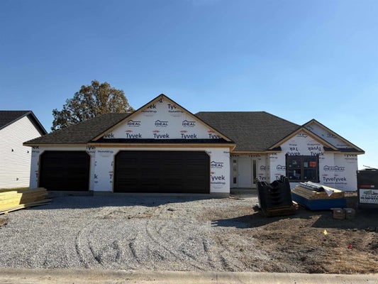 1096 FARMINGTON DR, BLUFFTON, IN 46714 - Image 663cd84817d2c67a5c4a2b0f2efb2bf0/1492617813