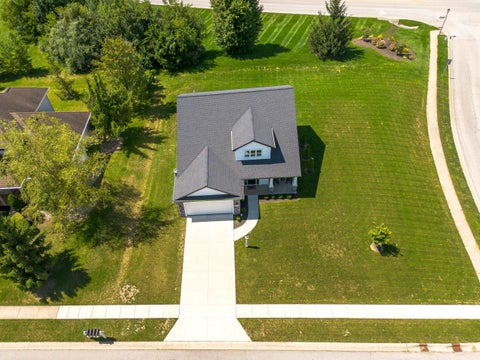Tiny photo for 927 Clairborne Drive, Fort Wayne, IN 46818 (MLS # 202635183)