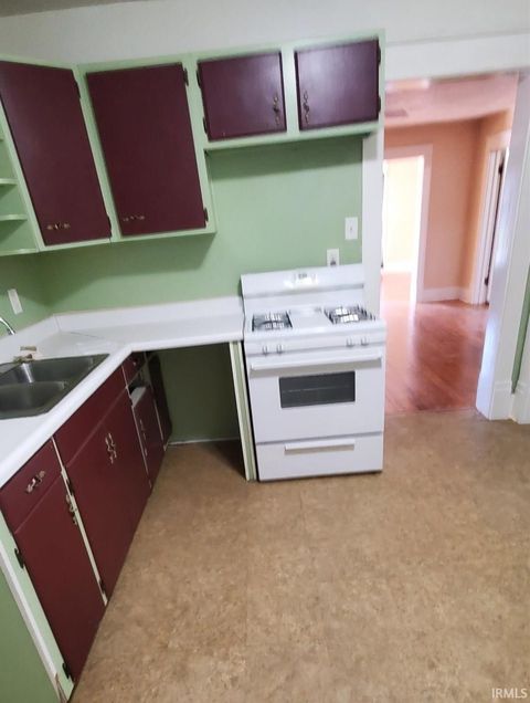 Tiny photo for 710 N LINDSAY Street, Kokomo, IN 46901 (MLS # 202441121)