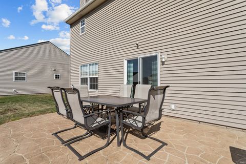 Tiny photo for 943 Gulf Shore Drive, Kokomo, IN 46902 (MLS # 202542290)