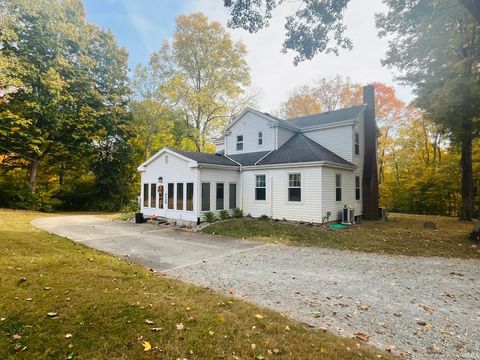 Tiny photo for 2006 N State Road 19 Highway, Peru, IN 46970 (MLS # 202542424)